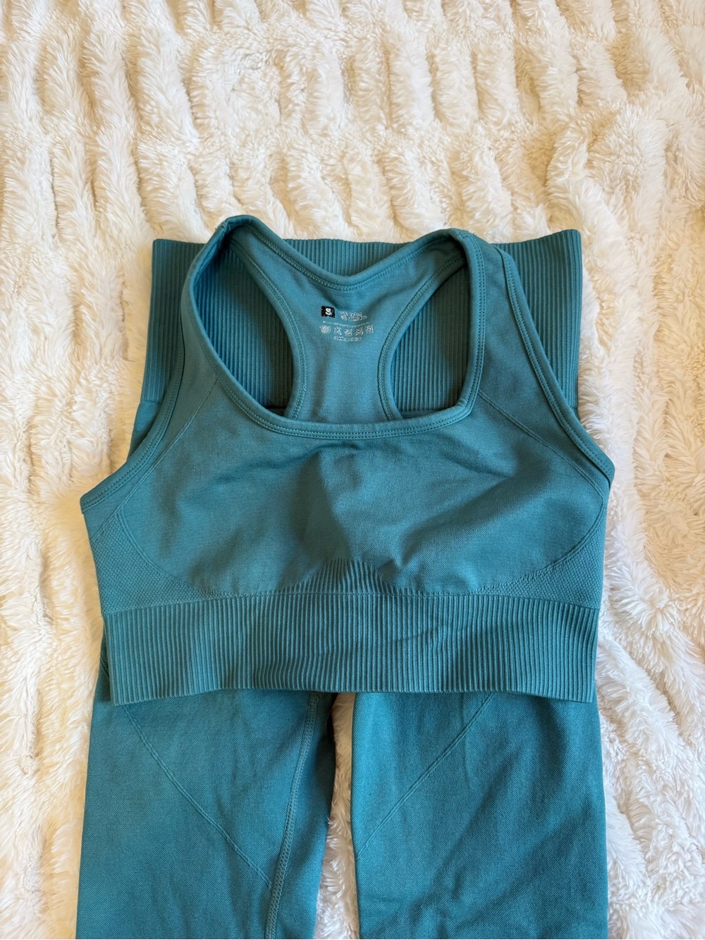 Amazon Teal Racerback Seamless Sports Bra and Leggings Set